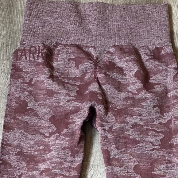 Gymshark Purple Camouflage Leggings - Picture 3 of 5